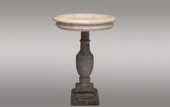 Carrara Marble Fountain <br/>with  its  gray Sainte Anne marble base<br/>Circa 1700